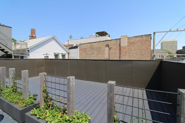 Photo - 2 bedroom in Chicago IL 60622 Unit 2R