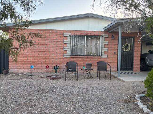 Photo - 1942 S Lillian Cir House