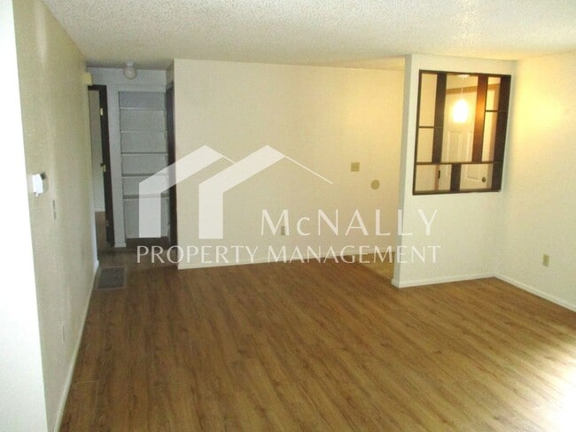 Photo - 4712-4714 Reid Dr NW