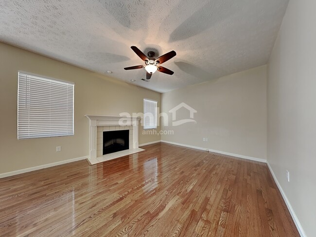 Photo - 9766 Soaring Breezes