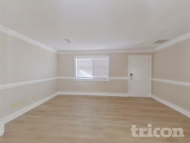 Photo - 20 Summerfield Ct