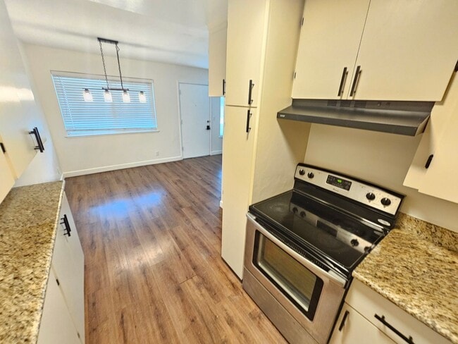 Building Photo - 1150 Francisco Ave Unit 3