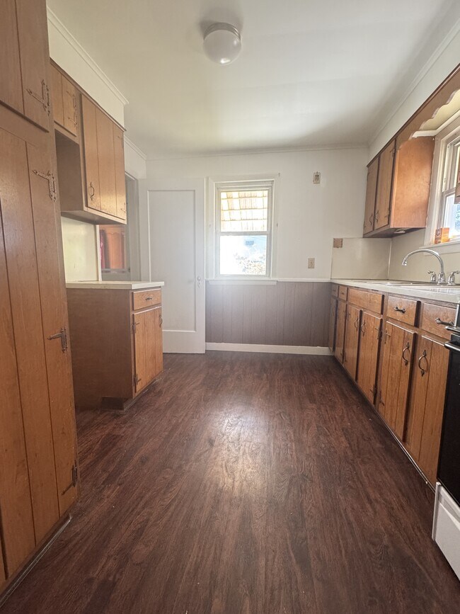 Photo - 148 Ellsinore St