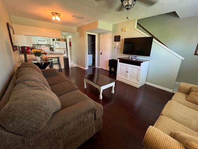 Photo - 105 Rio Del Mar St Unit A