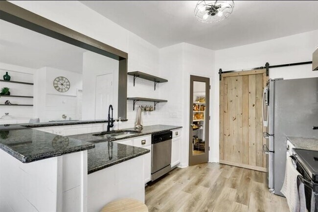 Photo - 6715 Plum Springs Ln