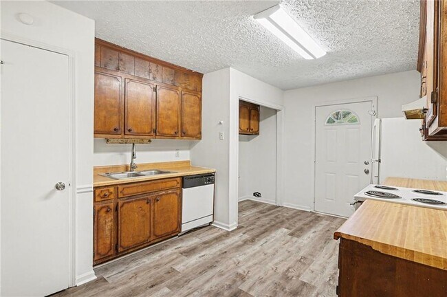 Photo - 165 Plum Orchard Rd