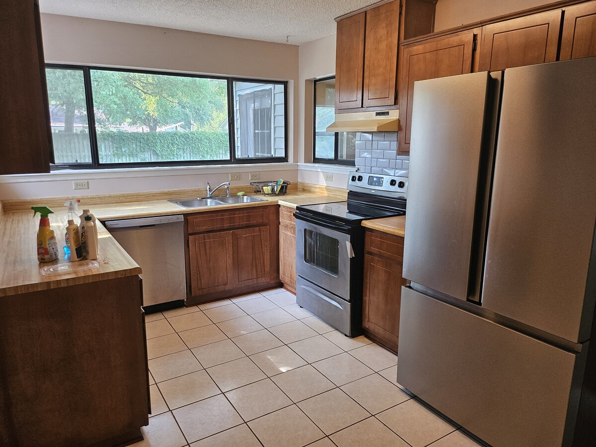 Photo - 1807 Shadowlawn Dr
