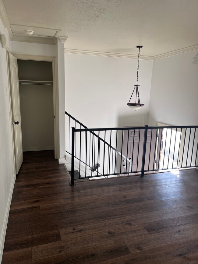 Building Photo - 889 Bristle Pine Pl