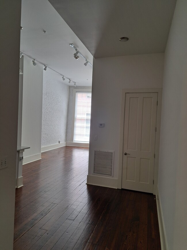 Building Photo - 204 Decatur St Unit 2A Rental