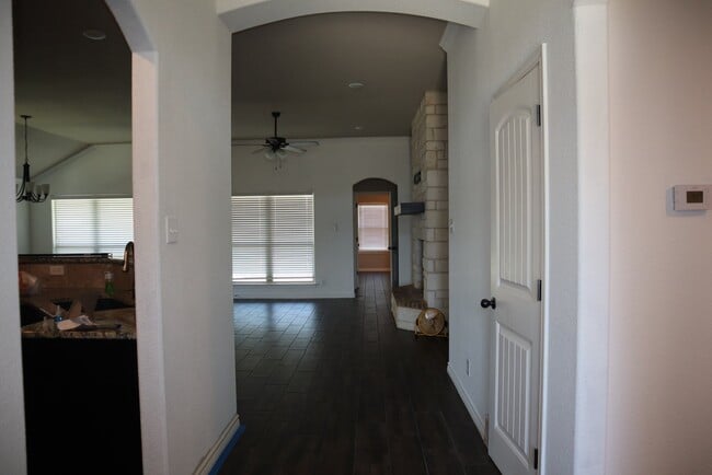 Photo - 5207 Colina Dr