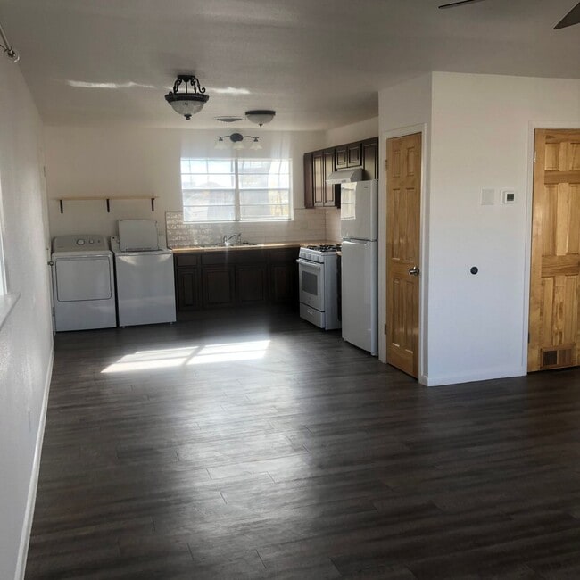 Photo - Remodeled 2 bedroom/1bathroom duplex