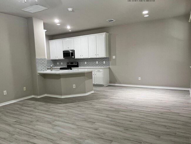 Photo - 114 N Camellia Grove Cir