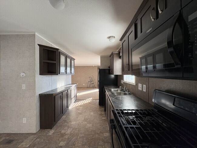 Photo - 12 E Manor St