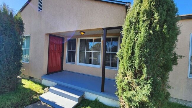 Photo - Excellent Location In Sebastopol. Across the street from Handline and Beekind. Commercial Busines...