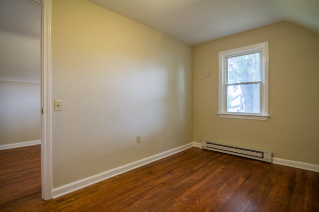 Photo - 37849 2nd St Unit Upper