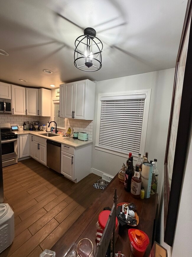 Photo - 8000 N Ozark Ave