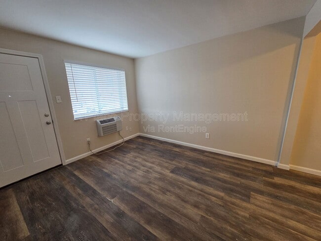 Photo - 2625 S Big Bend Blvd Unidad Apt 6
