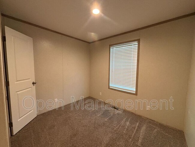 Photo - 725 S 12th St