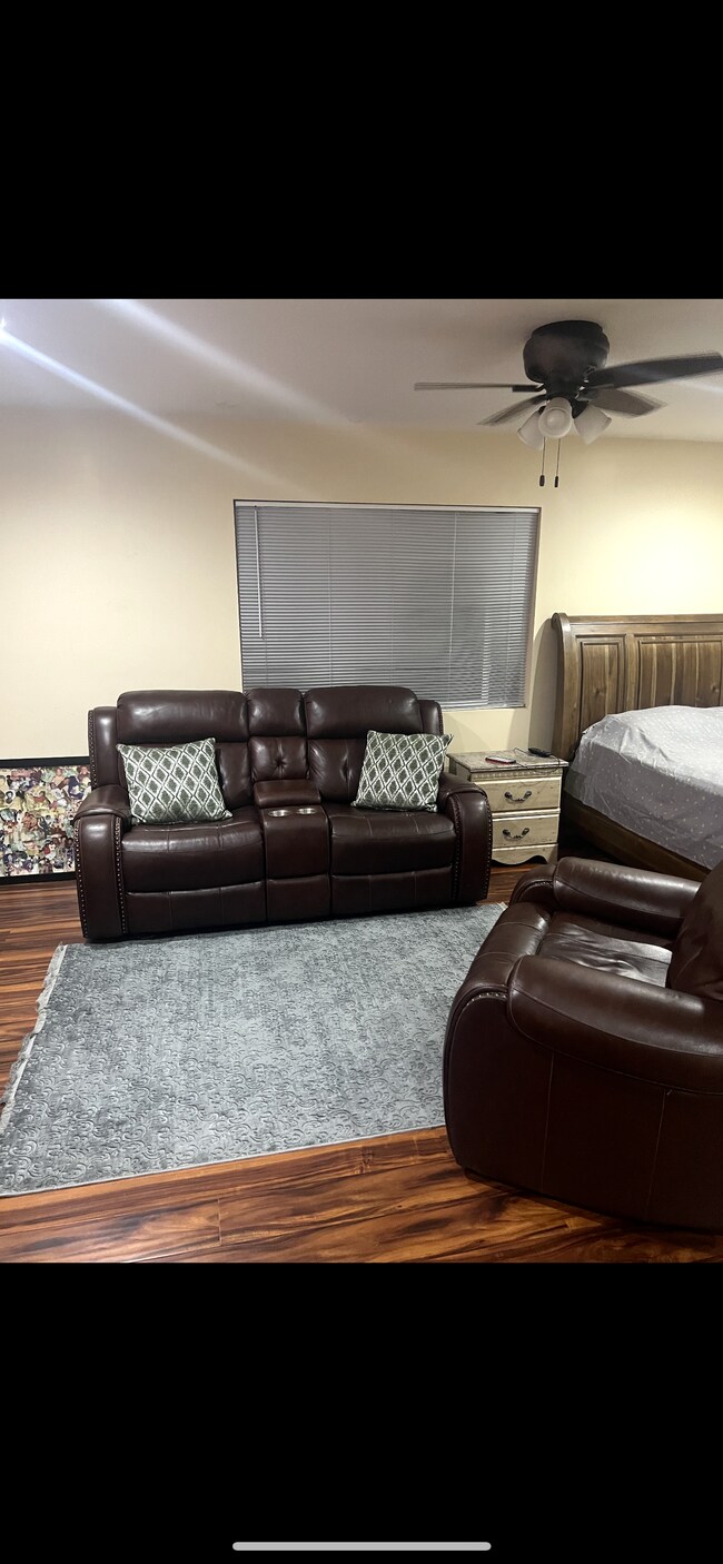 Photo - 2400 Pine Ave Unit A