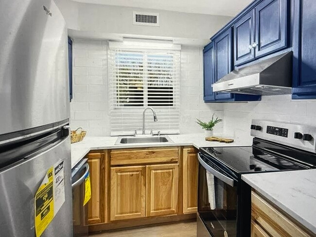 Photo - 1175 Carriage Cir Unit 104