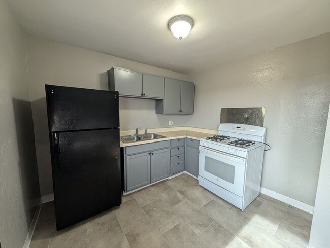 Photo - 1588 Lansing St