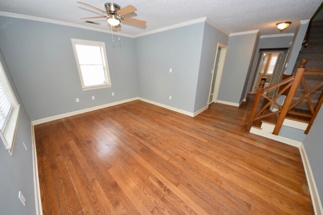 Photo - Gated 3 Bedroom, 2 Bathroom Near Chickasaw Gardens Unit 3