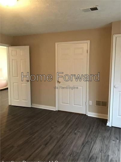 Photo - 767 Maple Ave