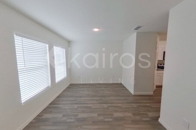 Photo - 1148 Vinita Ave
