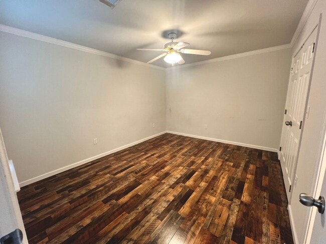 Photo - 102 Dunn Cir