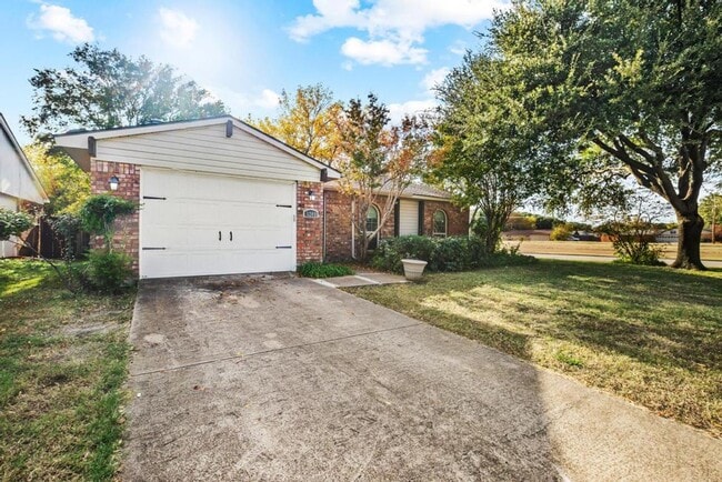 Photo - Spacious 3-Bedroom Home in The Colony – Available Now!