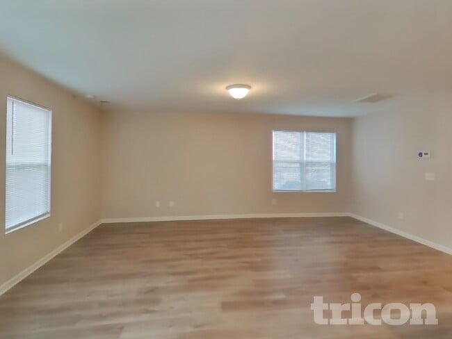 Photo - 1430 Sandra Dr