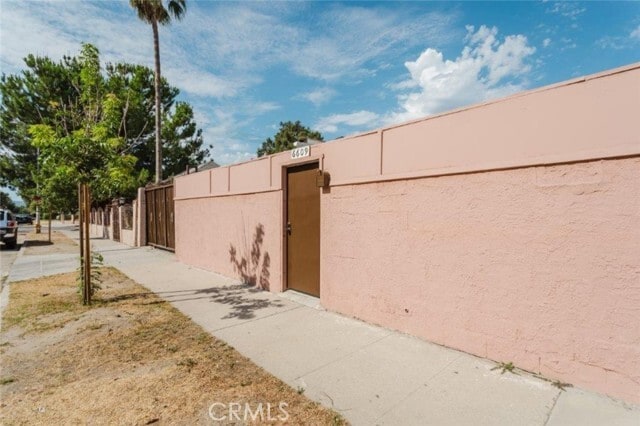 6609 Camellia Ave