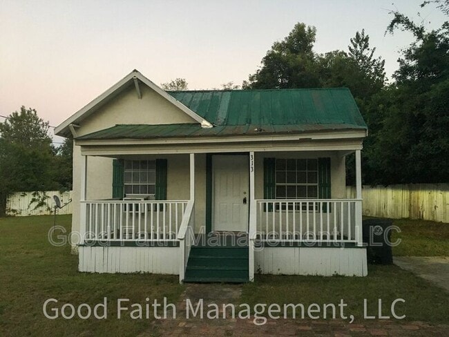 Building Photo - 313 W 11th St