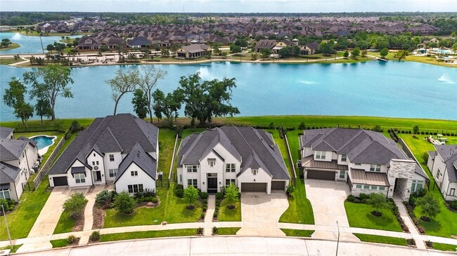 Photo - 10318 Fountain Shore Dr