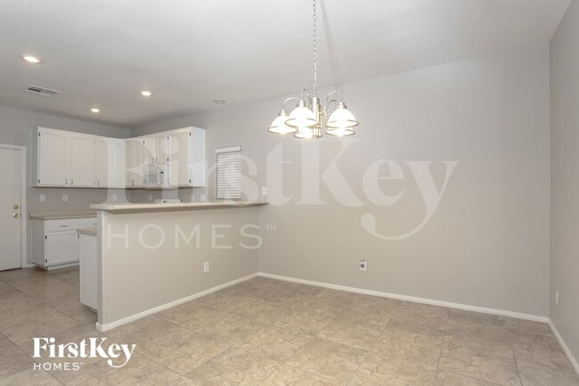 Photo - 8309 Cavaricci Ave