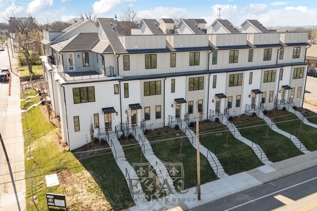 Photo - 1200 Phillips St