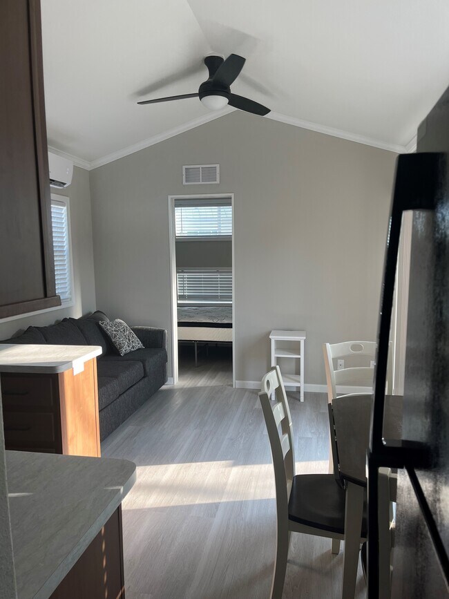 Photo - 1150 Hamilton Ln