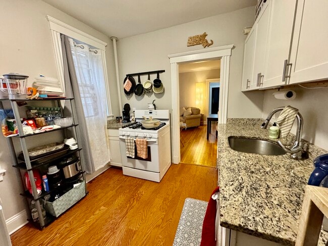 Photo - 1992 Commonwealth Ave Unidad 2