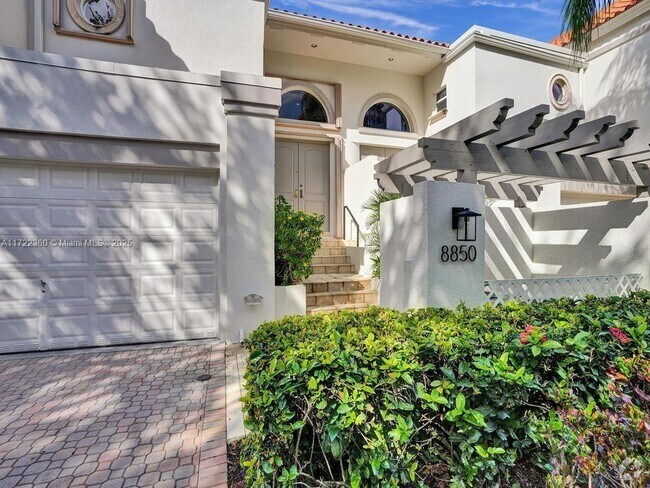 Building Photo - 8850 SW 67th Ct Rental