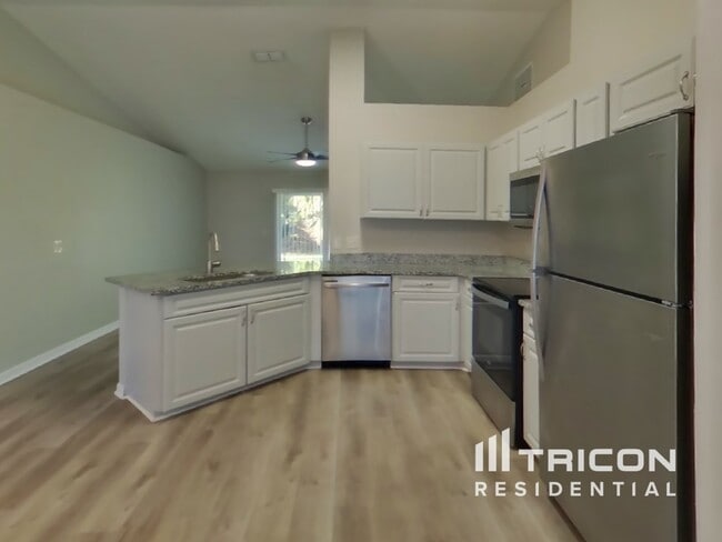 Photo - 16 Rymsen Ln