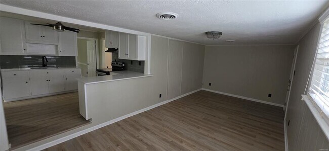 Photo - 245 Forest Hills Dr