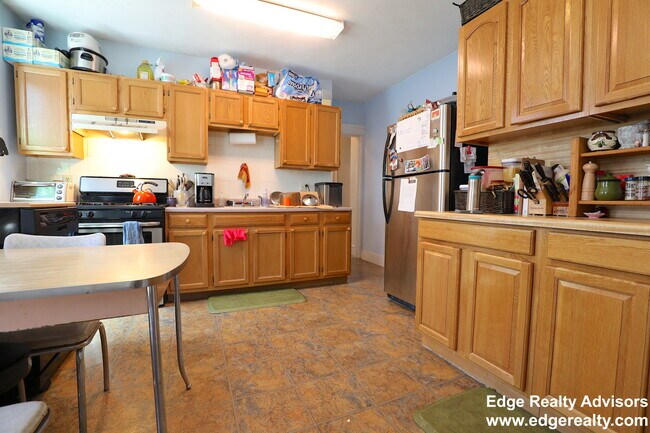 Photo - 24 Wallingford Rd Unit 4