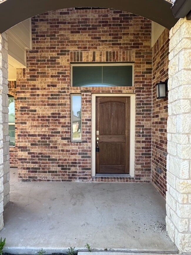 Photo - Stunning home with ALL THE SPACE in 3 Creeks!