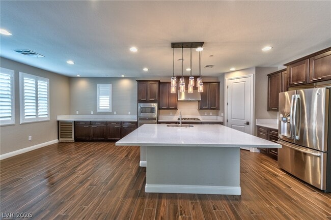 Photo - 2174 Tortona St