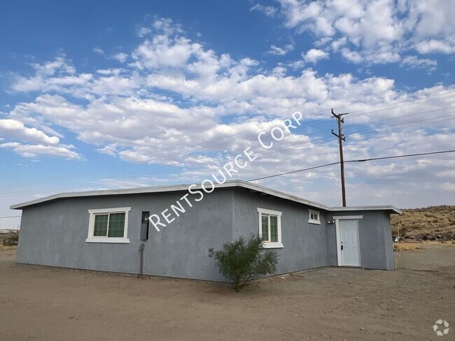 Building Photo - 3 Bedroom, 2 Bath Home For Rent in Barstow