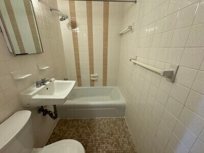 Building Photo - 64 Brighton Ave Rental
