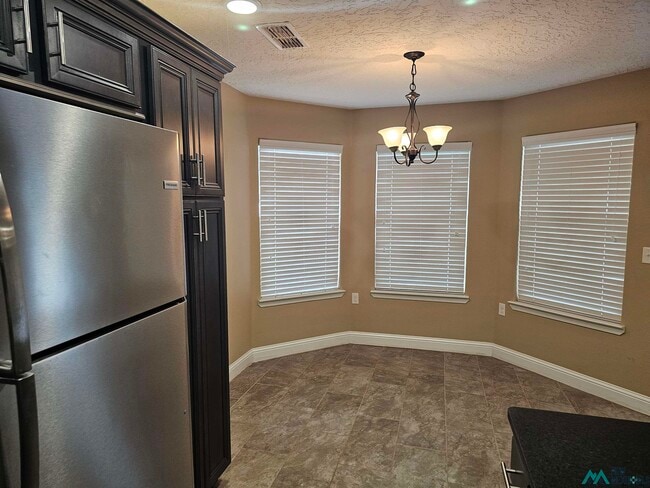 Photo - 2107 Mockingbird Ln