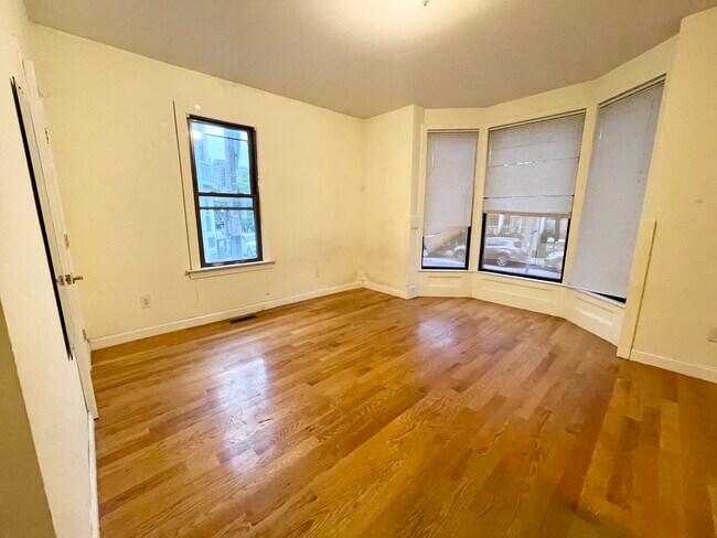 Photo - 1568 Tremont St Unit 1