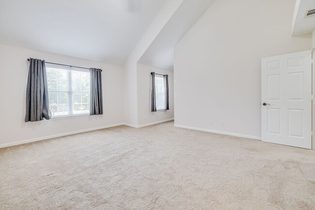 2 Weslyn Park Dr