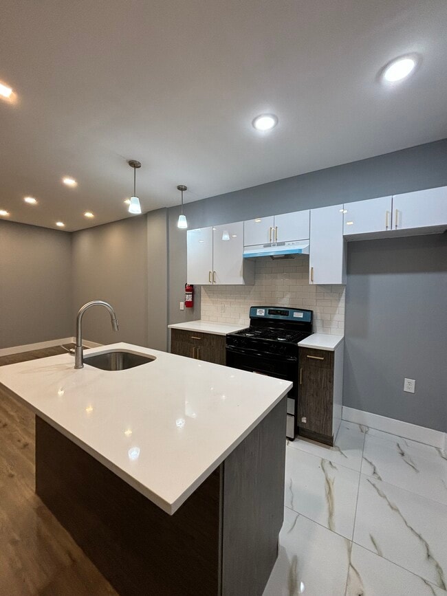 Photo - 812 Clinton Ave Unidad G